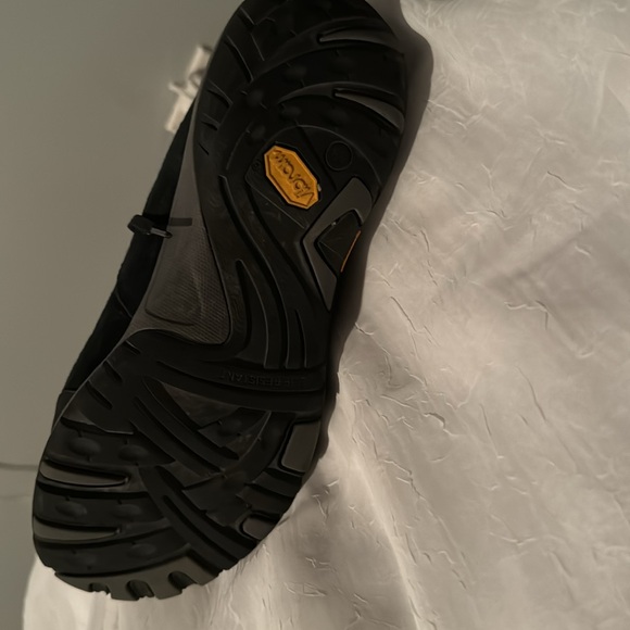 Vibram Dansko Nursing shoes size 39 - Picture 3 of 4